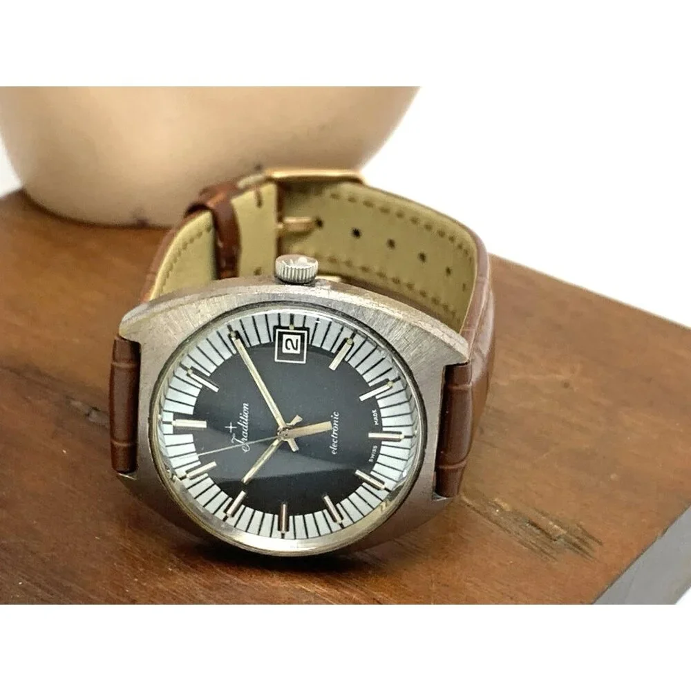 Sears Roebuck Co Tradition Electronic Men's Watch Swiss Quartz Gray White Dial